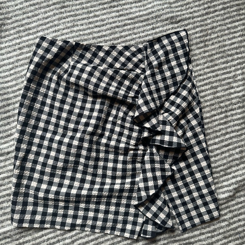 H&M Asymmetrical Black and White Gingham Skirt